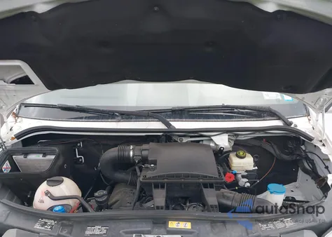 2017 Mercedes-Benz Sprinter 2500 High Roof V6 из США, поврежденный, VIN WD4PE8CD8HP550312